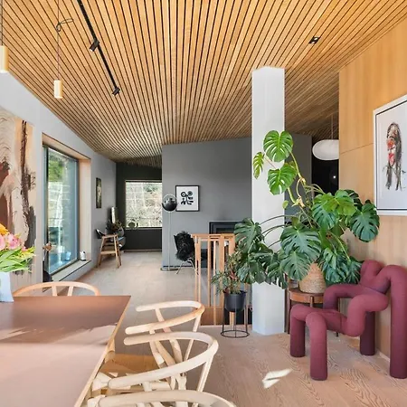 In The Hollywood Hills Of With Breathtaking Views * Μπέργκεν