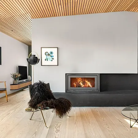 In The Hollywood Hills Of With Breathtaking Views Μπέργκεν