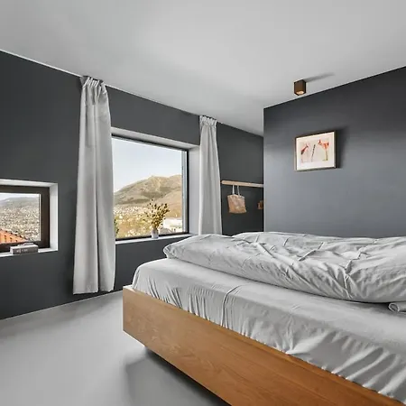 In The Hollywood Hills Of With Breathtaking Views Villa