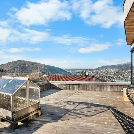 In The Hollywood Hills Of With Breathtaking Views 빌라 베르겐