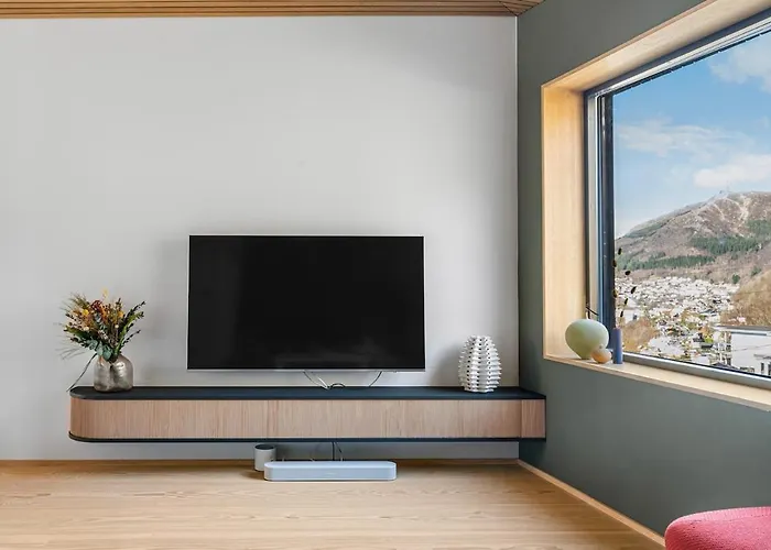 In The Hollywood Hills Of With Breathtaking Views * 베르겐