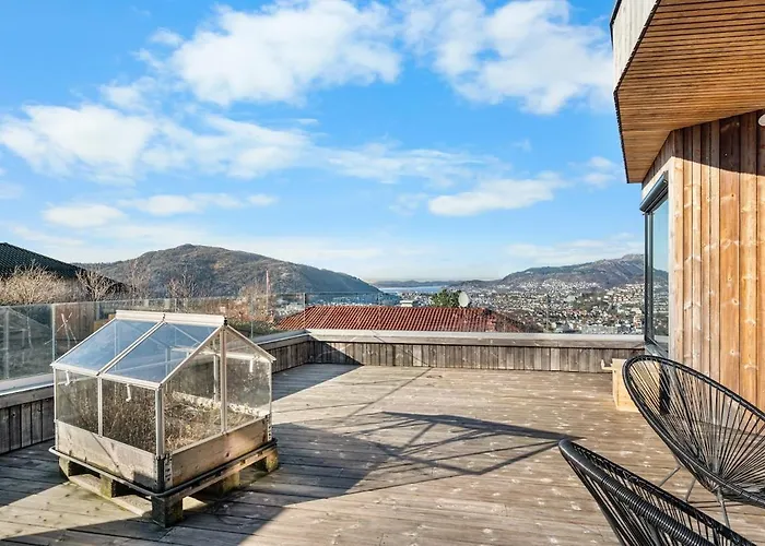 In The Hollywood Hills Of With Breathtaking Views 빌라 베르겐