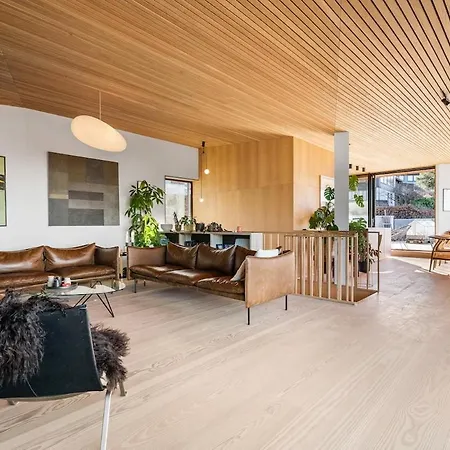 Вілла In The Hollywood Hills Of With Breathtaking Views Берген