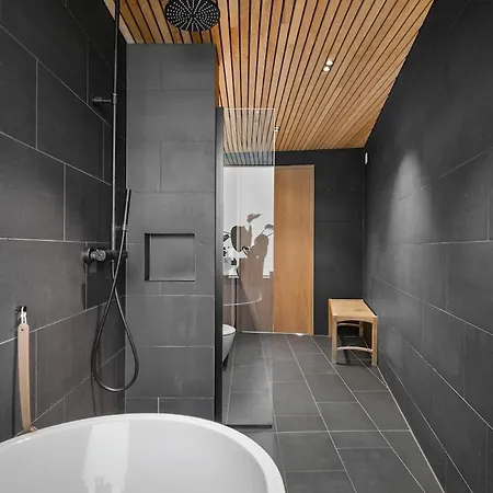 In The Hollywood Hills Of With Breathtaking Views Вілла *