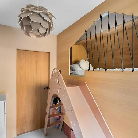 In The Hollywood Hills Of With Breathtaking Views Берген