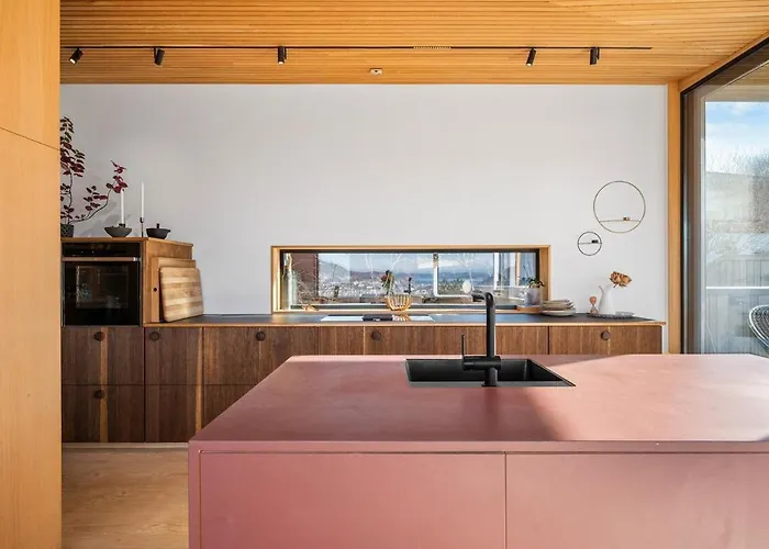 Villa In The Hollywood Hills Of With Breathtaking Views Bergen