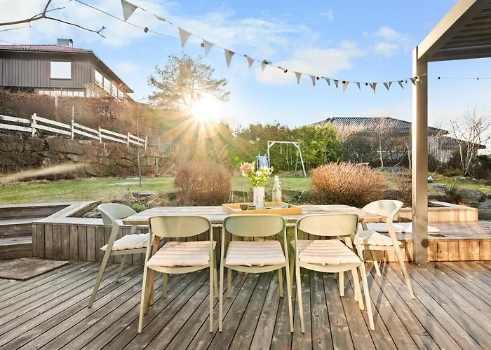 In The Hollywood Hills Of With Breathtaking Views Villa Bergen