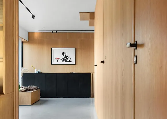 Willa In The Hollywood Hills Of With Breathtaking Views Bergen