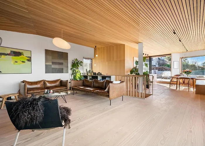 Villa In The Hollywood Hills Of With Breathtaking Views Bergen