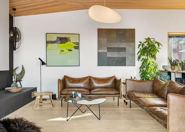 In The Hollywood Hills Of With Breathtaking Views Villa *