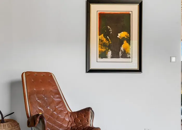 In The Hollywood Hills Of With Breathtaking Views Willa *