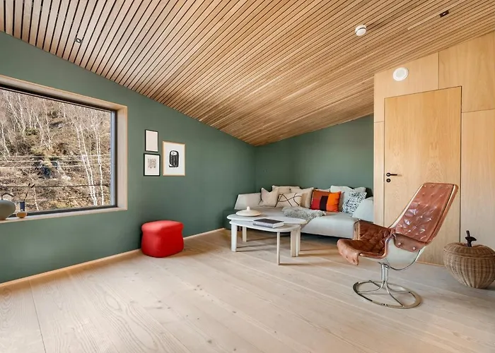 In The Hollywood Hills Of With Breathtaking Views Villa